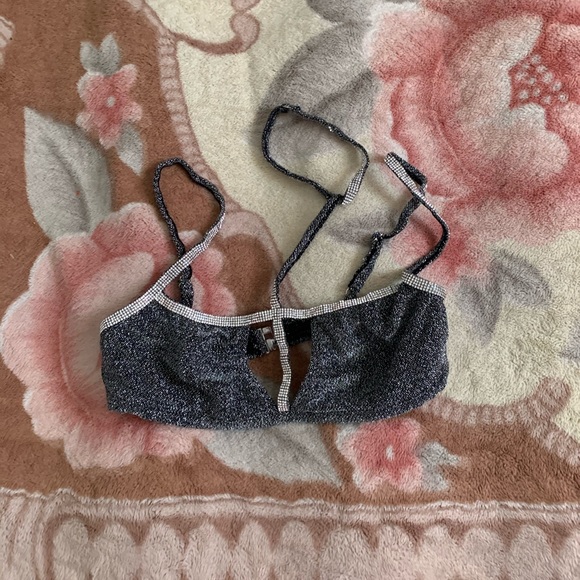 Bra top - Picture 1 of 2